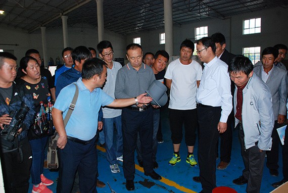 内蒙古阿拉善盟阿右旗节水浇灌考察团到集团公司旅行考察 - bevictor伟德官网新闻 - 新闻中心 - 考察团,nbsp,考察,公司,集团公司,节水浇灌,行在,bevictor伟德官网,节水