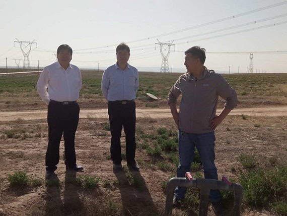 集团公司总裁谢永生到宁夏吴忠考察洽谈 - bevictor伟德官网新闻 - 新闻中心 - nbsp,利通区,集团公司,谢永生,永生,总裁,宁夏,灌区,考察