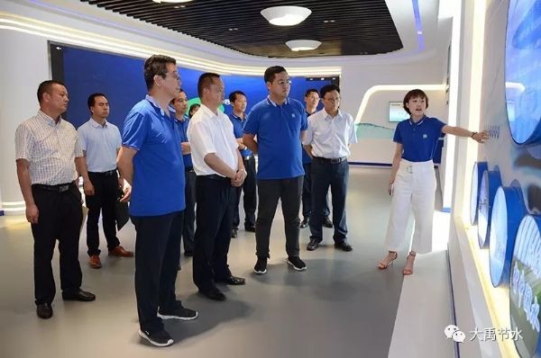大理白族自治州副州长李琰一行调研bevictor伟德官网节水集团 配合打造大理智慧农业生长之路 - bevictor伟德官网新闻 - 新闻中心 - nbsp,大理,节水,集团,bevictor伟德官网,李琰,智慧,农业生长,一行