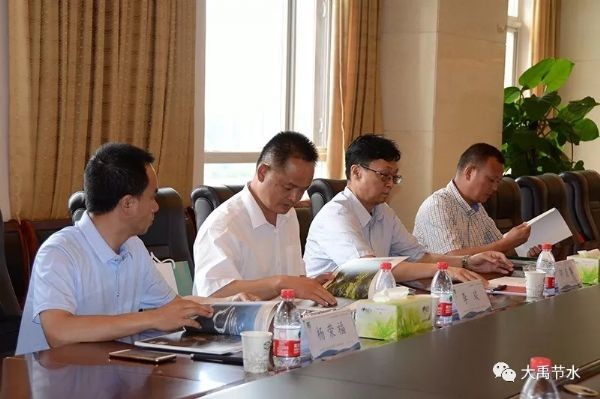 大理白族自治州副州长李琰一行调研bevictor伟德官网节水集团 配合打造大理智慧农业生长之路 - bevictor伟德官网新闻 - 新闻中心 - nbsp,大理,节水,集团,bevictor伟德官网,李琰,智慧,农业生长,一行