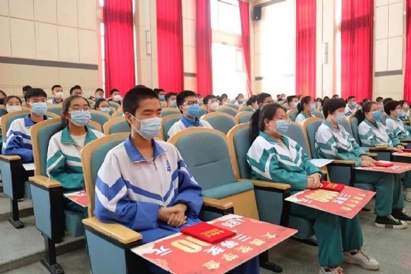 捐资助学| “bevictor伟德官网奖学金”在酒泉中学设立 市政协主席李永军等向导出席 - bevictor伟德官网新闻 - 新闻中心 - nbsp,酒泉,中学,bevictor伟德官网奖学金,bevictor伟德官网,节水,家乡,向导,公司