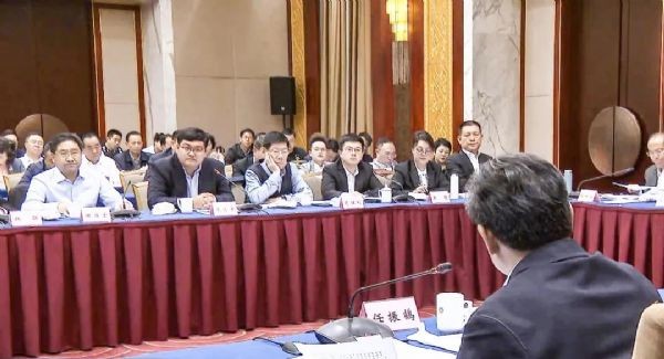 bevictor伟德官网动态| 甘肃省省长任振鹤在民营经济座谈会上听取bevictor伟德官网节水董事长王浩宇汇报与建议 并做主要指示 - bevictor伟德官网新闻 - 新闻中心 - nbsp,bevictor伟德官网,甘肃,节水,企业,省长,数字化,王浩,建议