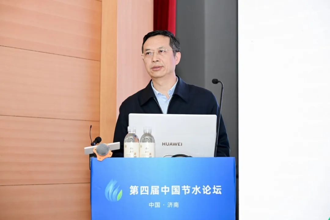 专题论坛二：节水与两手发力 - bevictor伟德官网新闻 - 新闻中心 - 节水,生长,政府,水资源,市场,治理,报告,水利